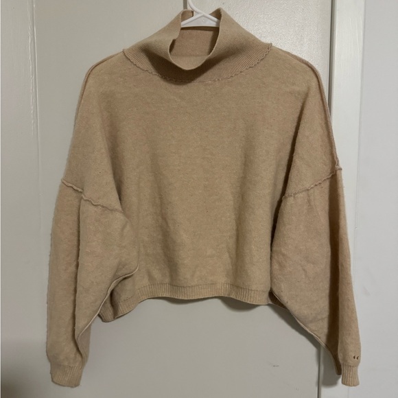 Free People Sweaters - Free People Cashmere Raw Hem Turtleneck Cropped Sweater Soft Women’s Small Cream